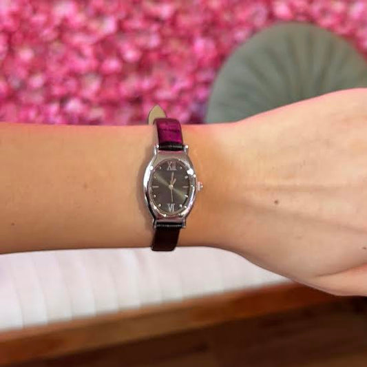 Vintage Thin Leather Strap Oval Watch